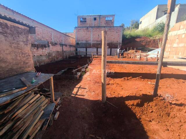 #163 - Casa para Venda em Ibirité - MG - 2