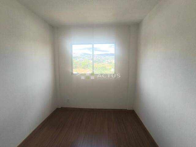 Apartamento para Locação em Ibirité - 3