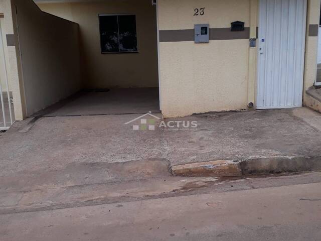 Casa para Venda em Ibirité - 3