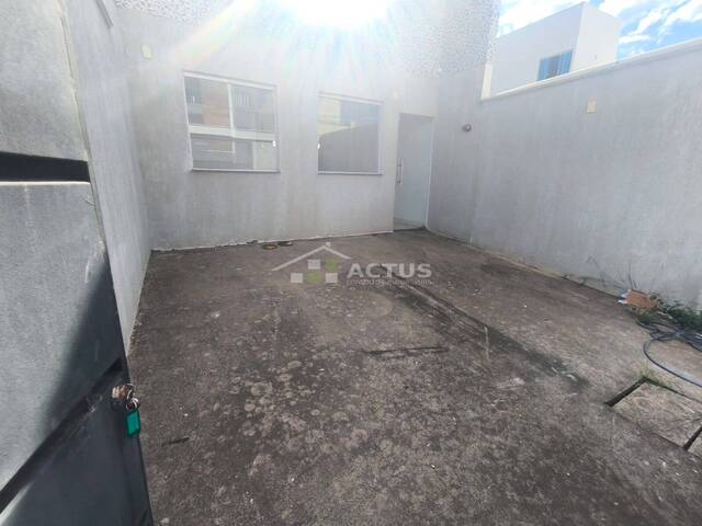 Casa para Venda em Ibirité - 2