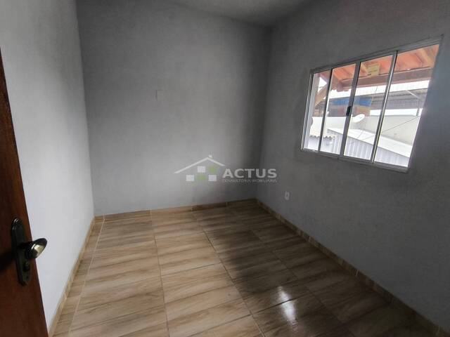 #213 - Casa para Locação em Ibirité - MG