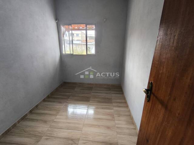 Casa para Locação em Ibirité - 5